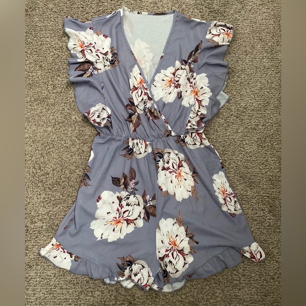 No brand size small floral romper